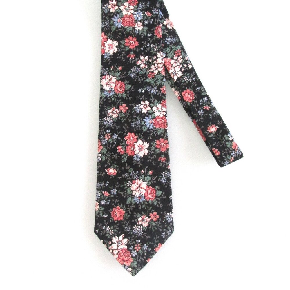 Hunt Club Men's Cotton Floral Tie
